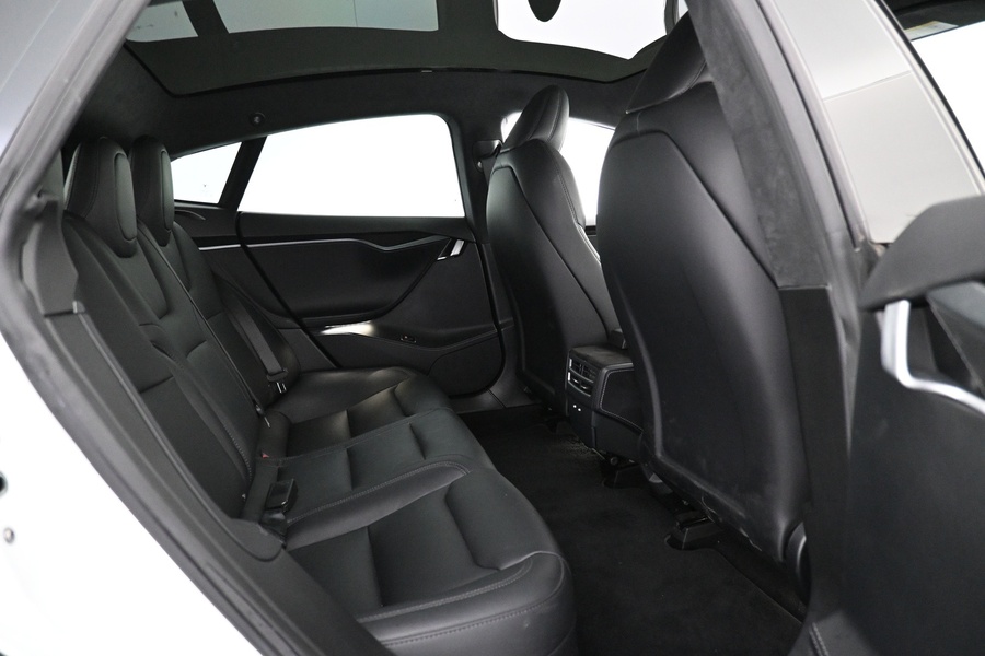 Tesla Model S vaihtoauto