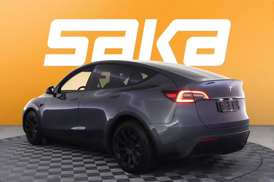 Tesla Model Y vaihtoauto