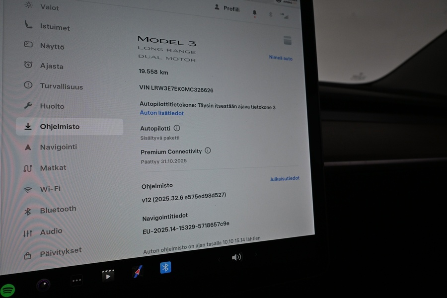 Tesla Model 3 vaihtoauto