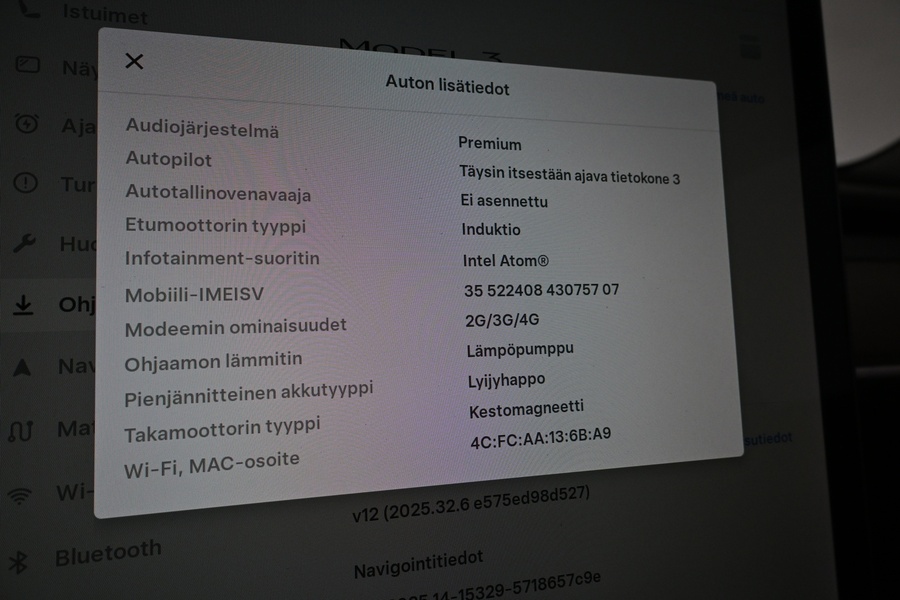 Tesla Model 3 vaihtoauto