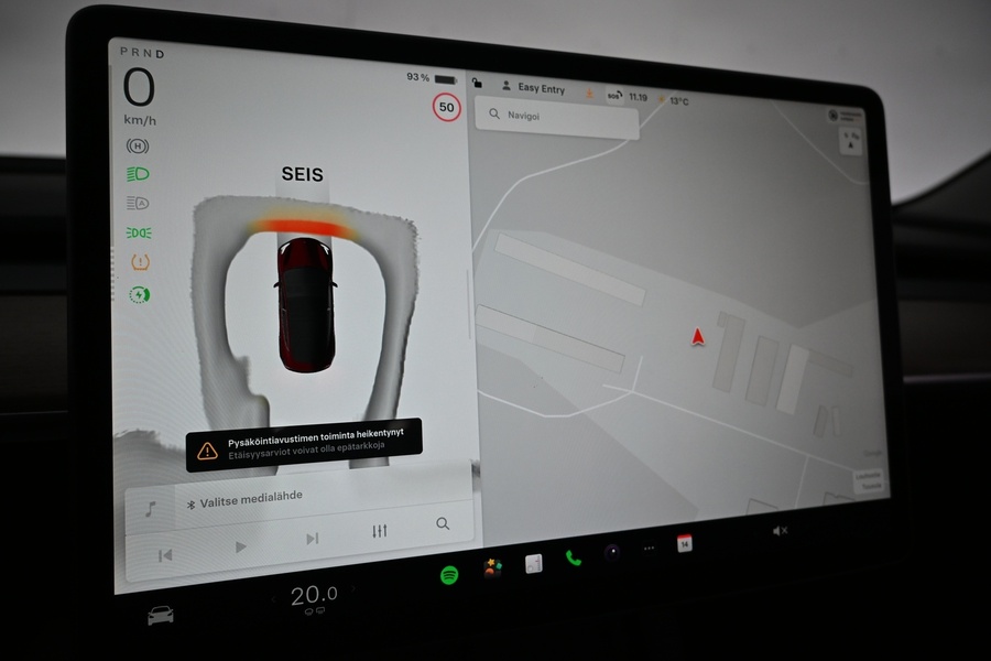 Tesla Model 3 vaihtoauto