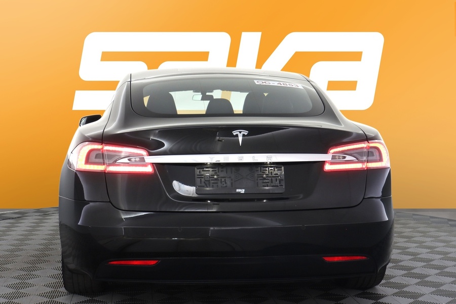 Tesla Model S vaihtoauto