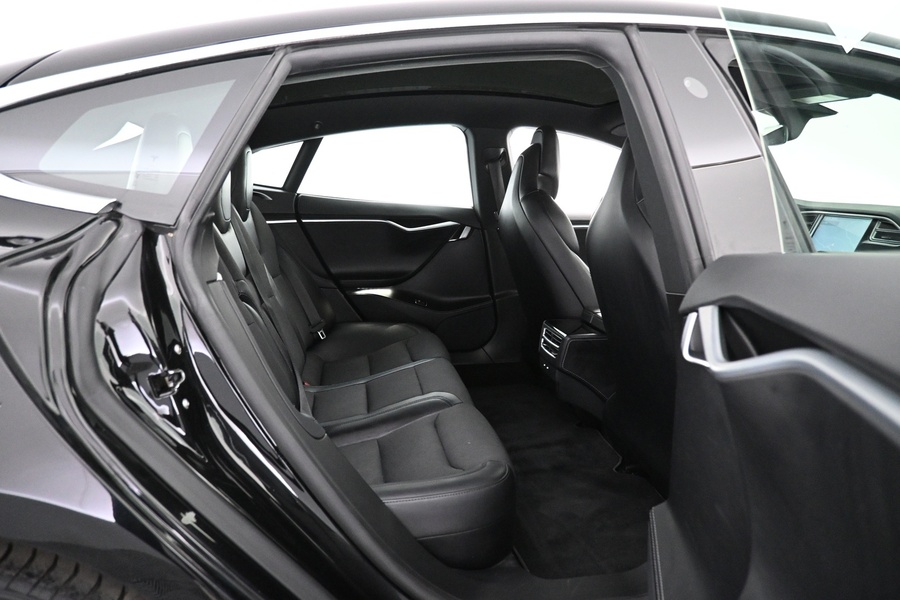 Tesla Model S vaihtoauto