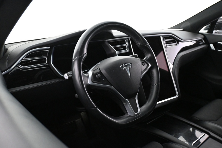 Tesla Model S vaihtoauto