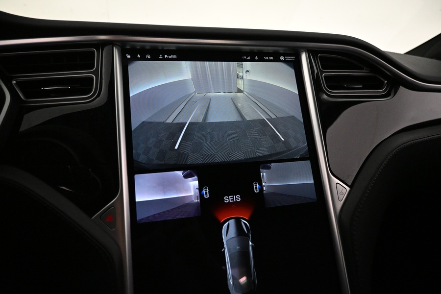 Tesla Model S vaihtoauto