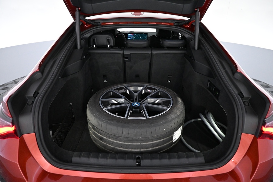 BMW i4 M50 vaihtoauto