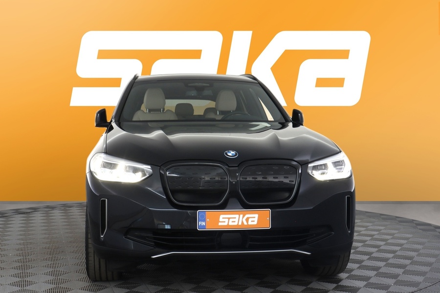 BMW iX3 vaihtoauto