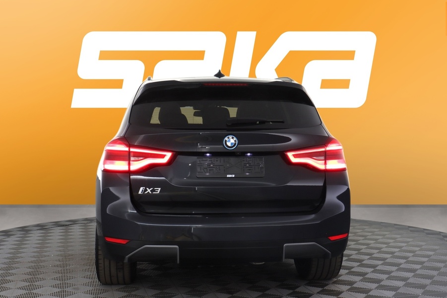 BMW iX3 vaihtoauto