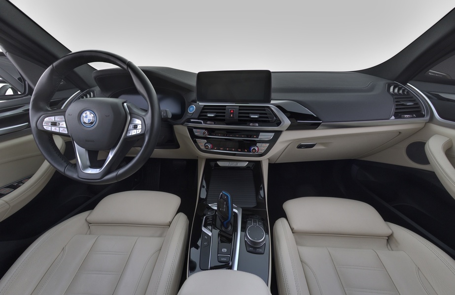 BMW iX3 vaihtoauto