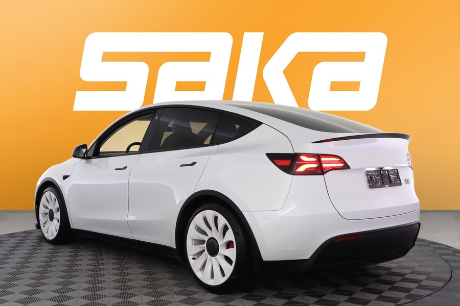 Tesla Model Y vaihtoauto