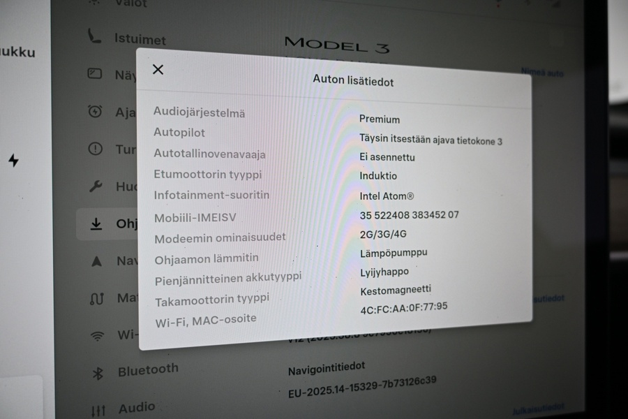 Tesla Model 3 vaihtoauto