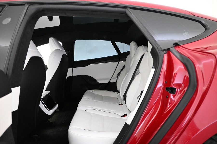 Tesla Model S vaihtoauto