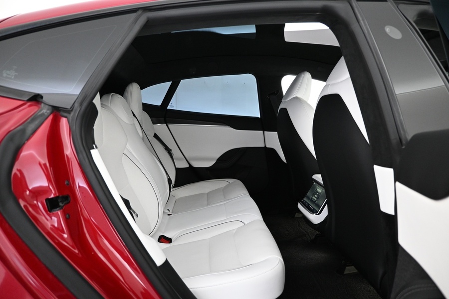 Tesla Model S vaihtoauto