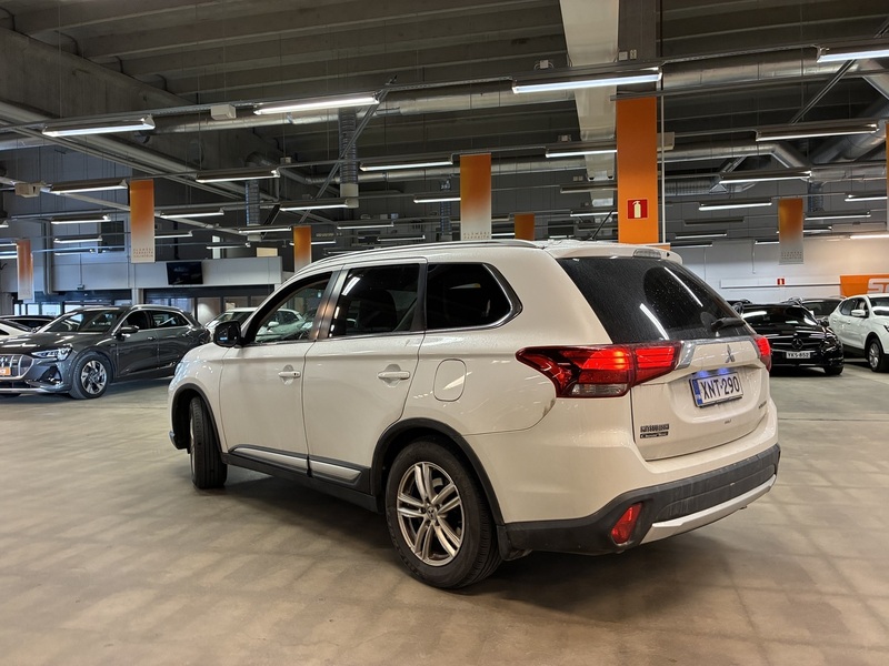 Mitsubishi Outlander vaihtoauto