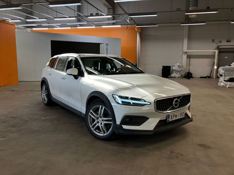 Volvo V60 Cross Country vaihtoauto