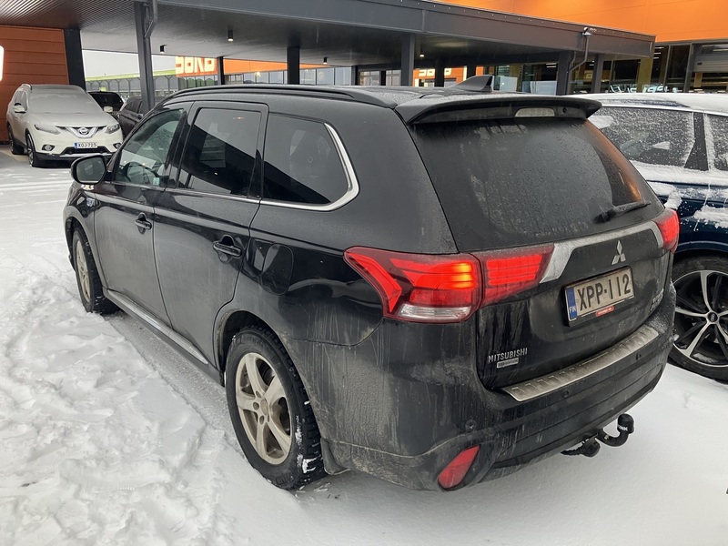 Mitsubishi Outlander PHEV vaihtoauto