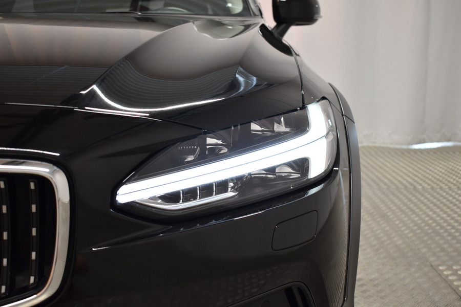 Volvo V90 Cross Country vaihtoauto