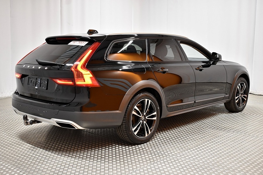Volvo V90 Cross Country vaihtoauto