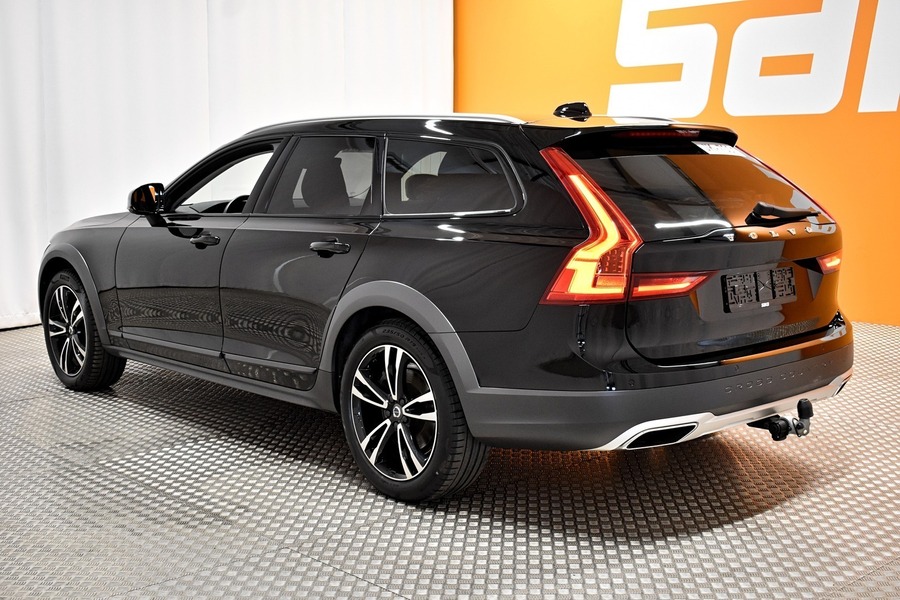 Volvo V90 Cross Country vaihtoauto
