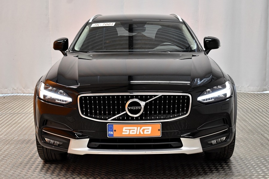 Volvo V90 Cross Country vaihtoauto