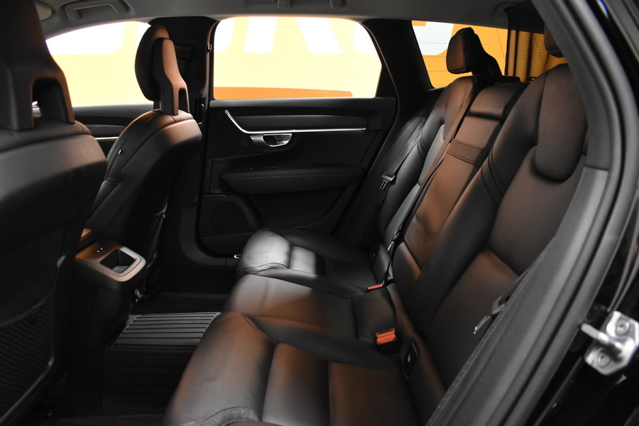 Volvo V90 Cross Country vaihtoauto