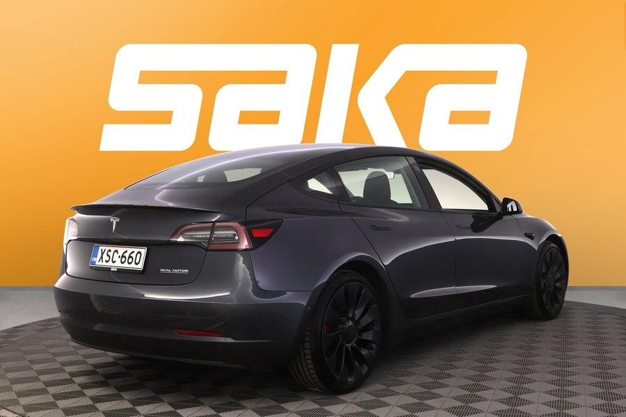 Tesla Model 3 vaihtoauto