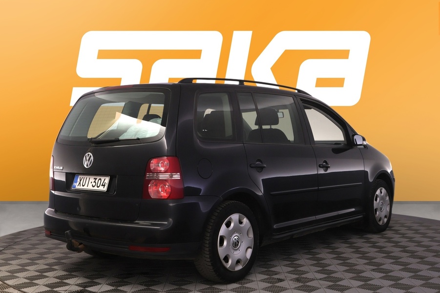 Volkswagen Touran vaihtoauto