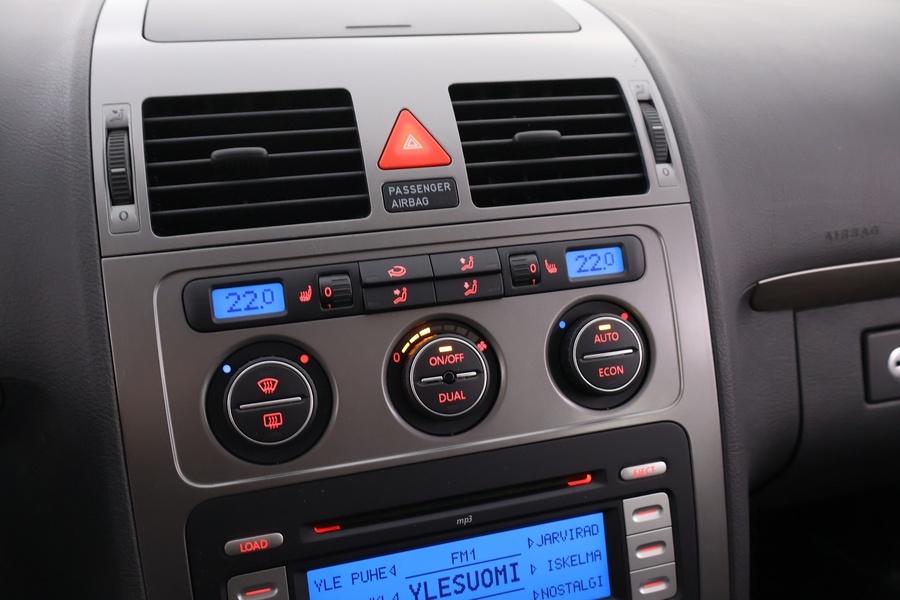 Volkswagen Touran vaihtoauto