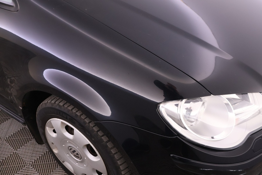 Volkswagen Touran vaihtoauto