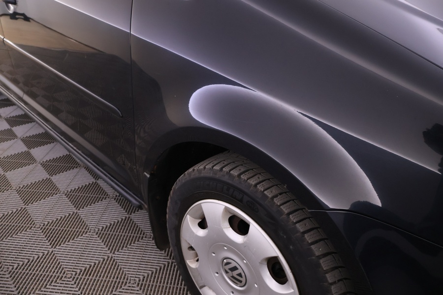 Volkswagen Touran vaihtoauto