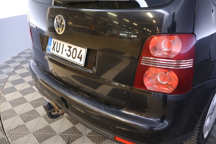 Volkswagen Touran vaihtoauto