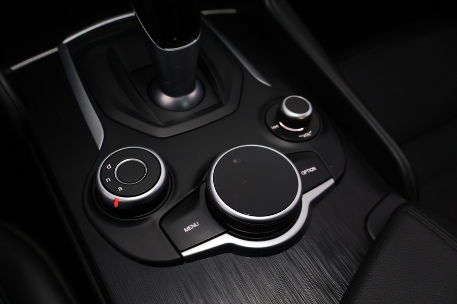 Alfa Romeo Giulia vaihtoauto