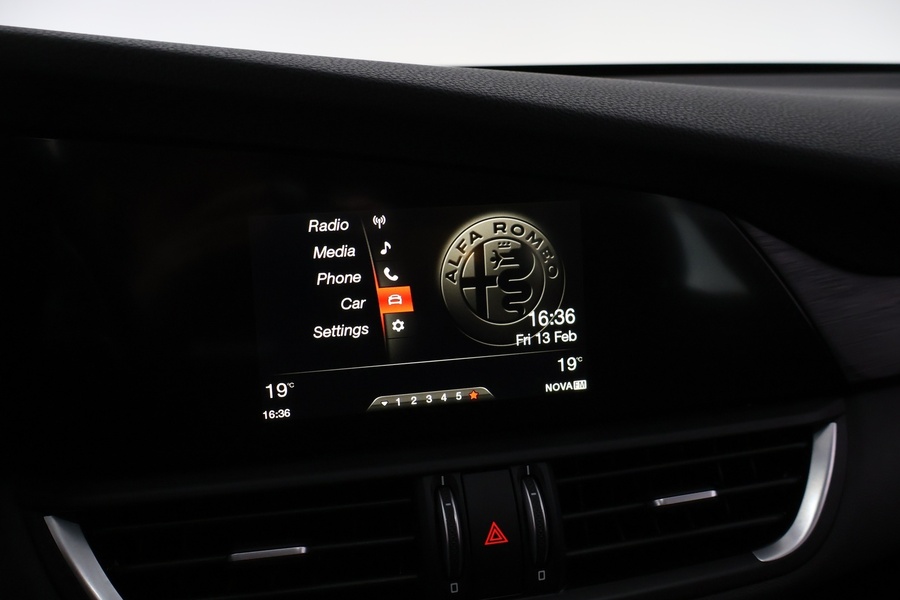 Alfa Romeo Giulia vaihtoauto