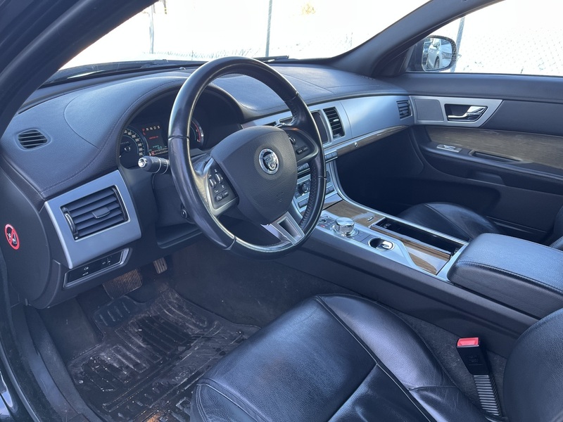 Jaguar XF vaihtoauto