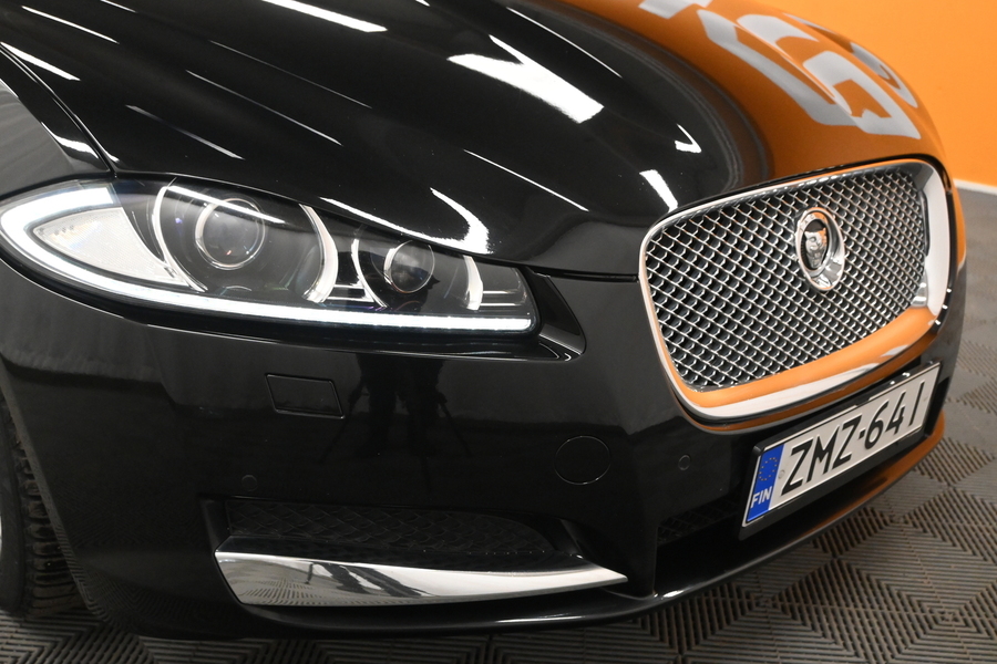 Jaguar XF vaihtoauto