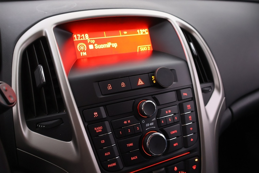 Opel Astra vaihtoauto