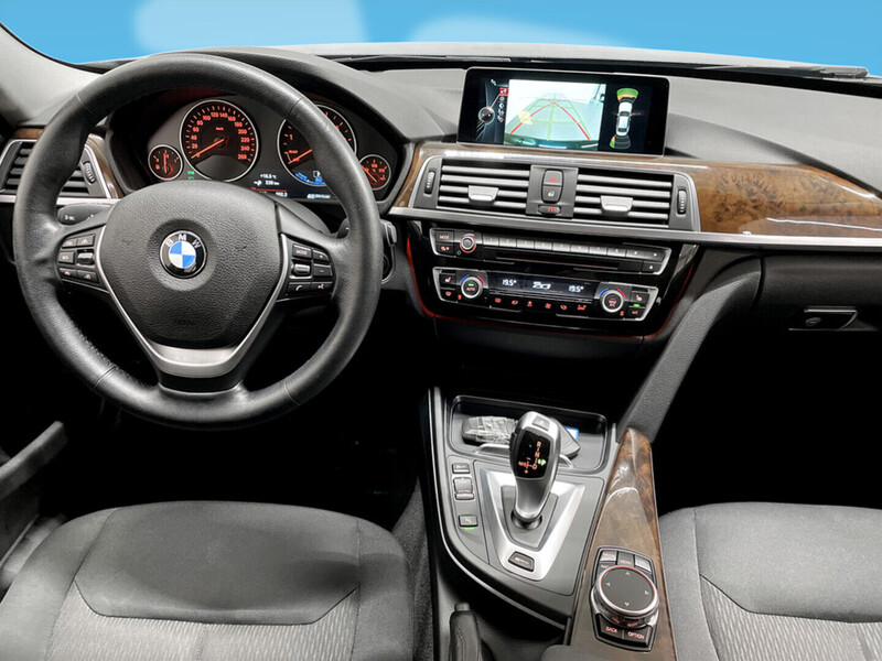 BMW 330 vaihtoauto