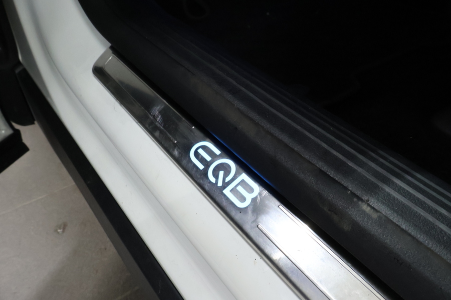 Mercedes-Benz EQB vaihtoauto