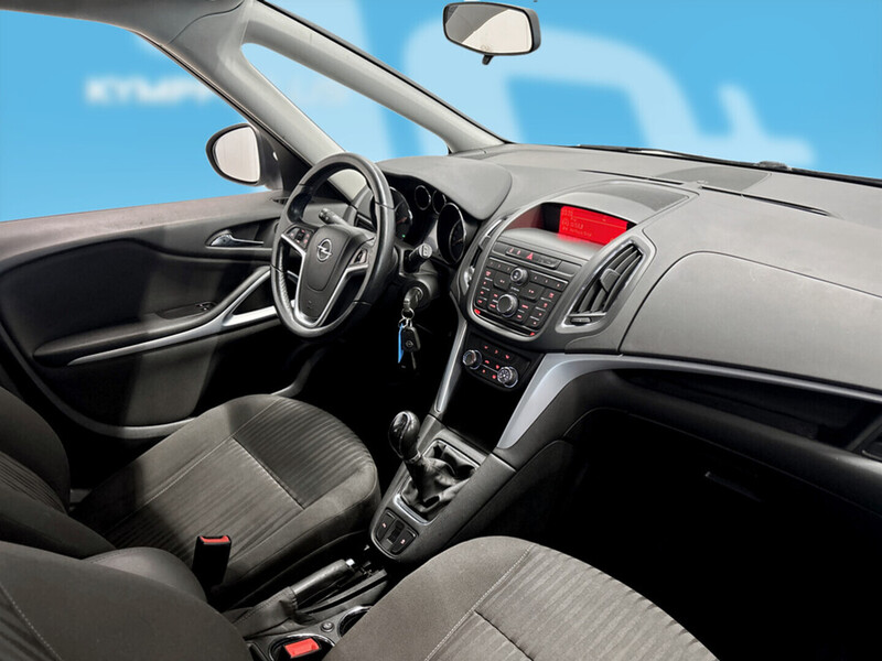 Opel Zafira Tourer vaihtoauto