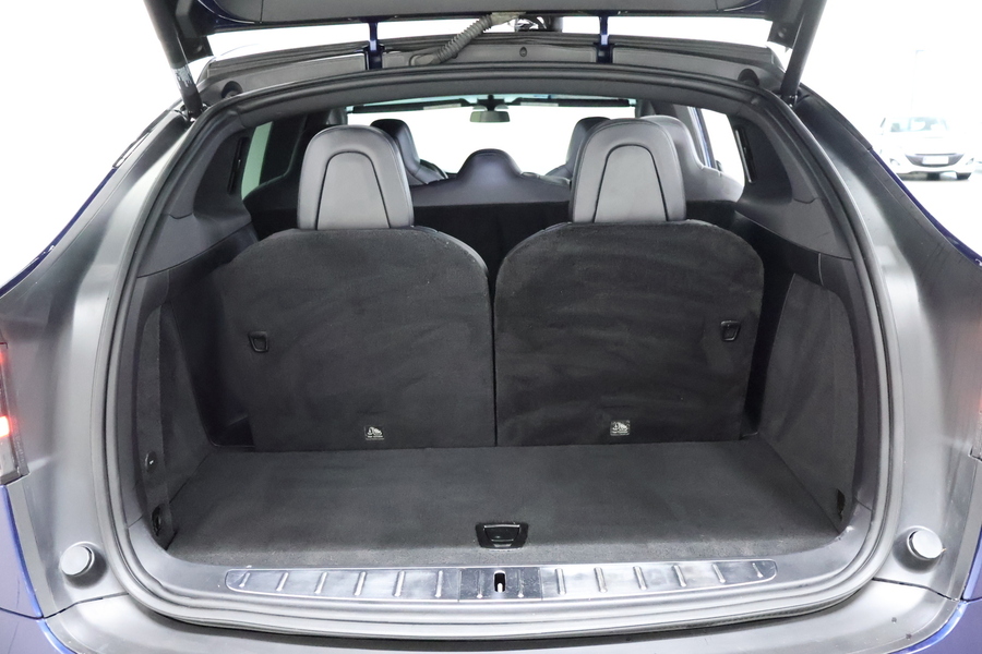 Tesla Model X vaihtoauto