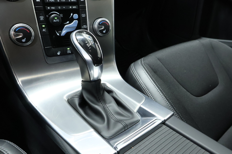 Volvo V60 Cross Country vaihtoauto