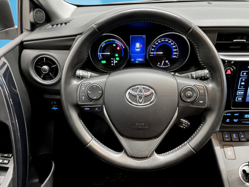 Toyota Auris vaihtoauto