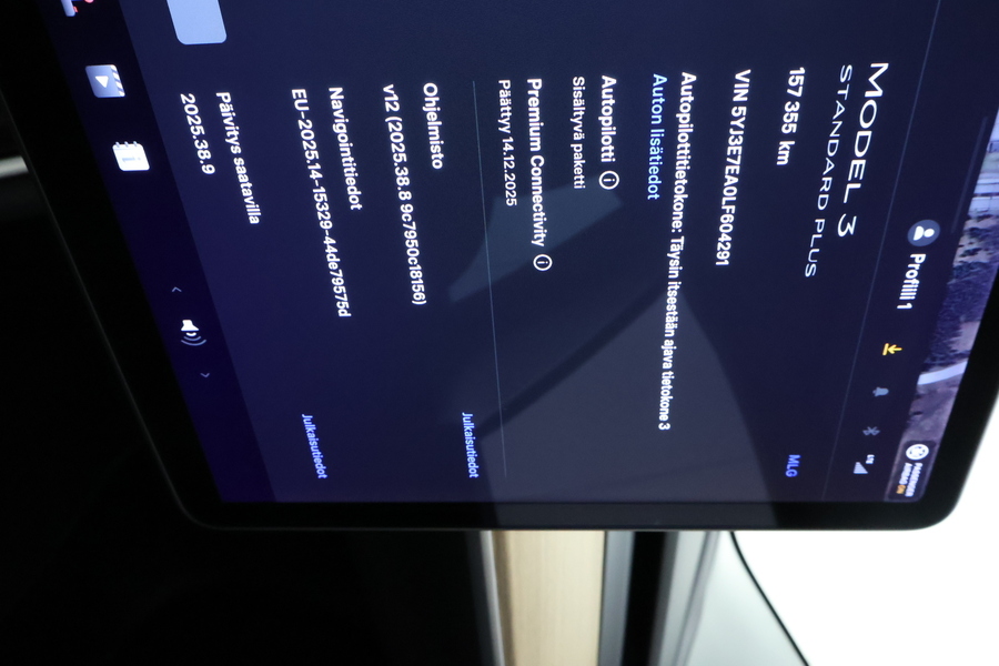 Tesla Model 3 vaihtoauto