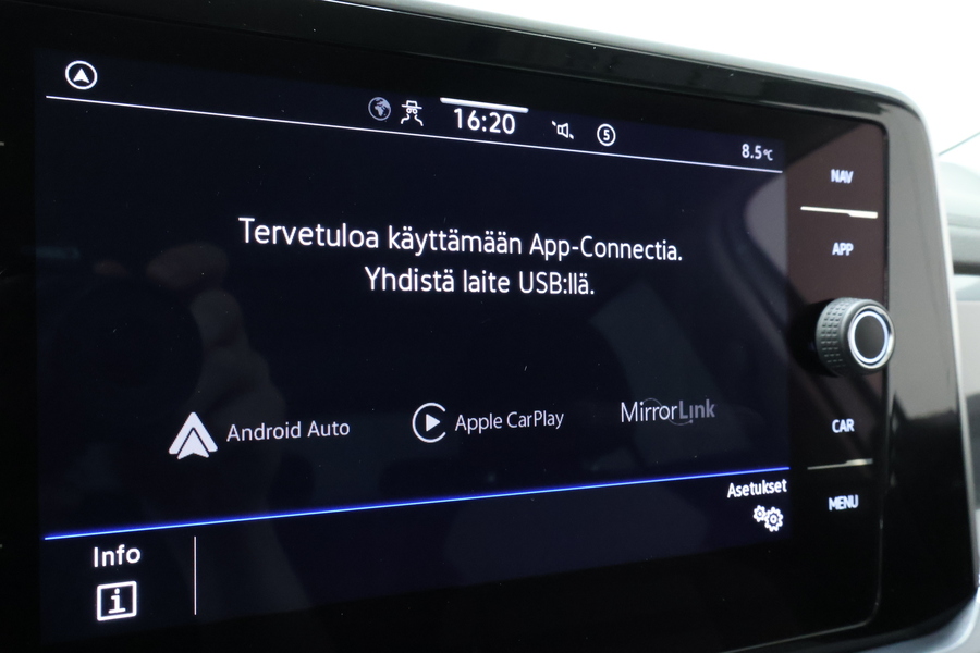 Volkswagen T-Roc vaihtoauto