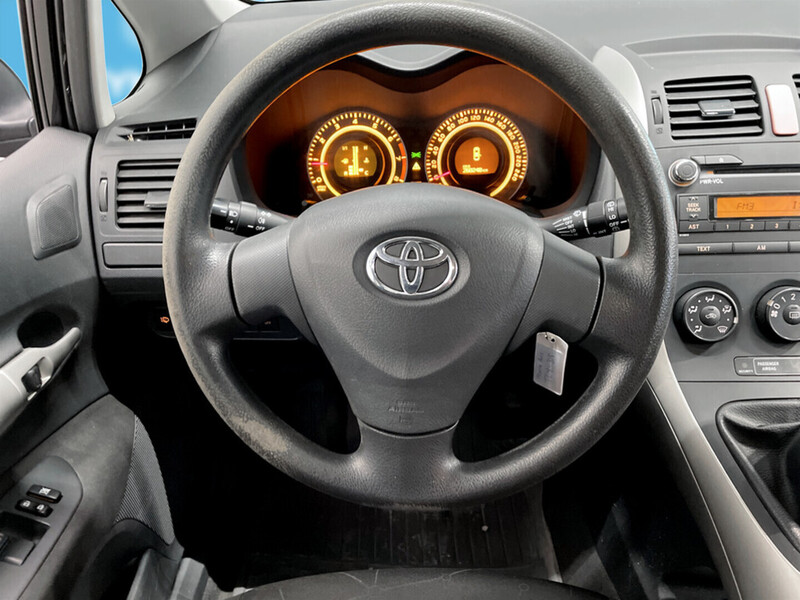 Toyota Auris vaihtoauto