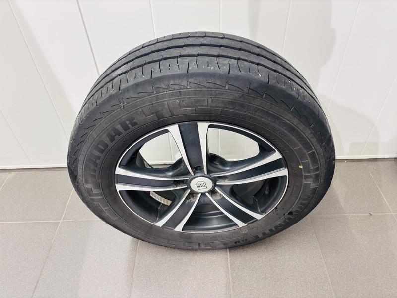 Volkswagen Caravelle vaihtoauto