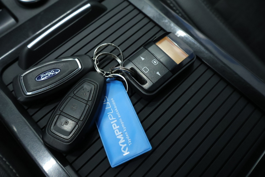 Ford Kuga vaihtoauto