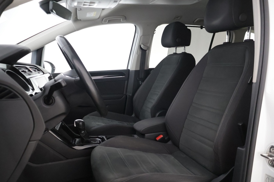 Volkswagen Touran vaihtoauto