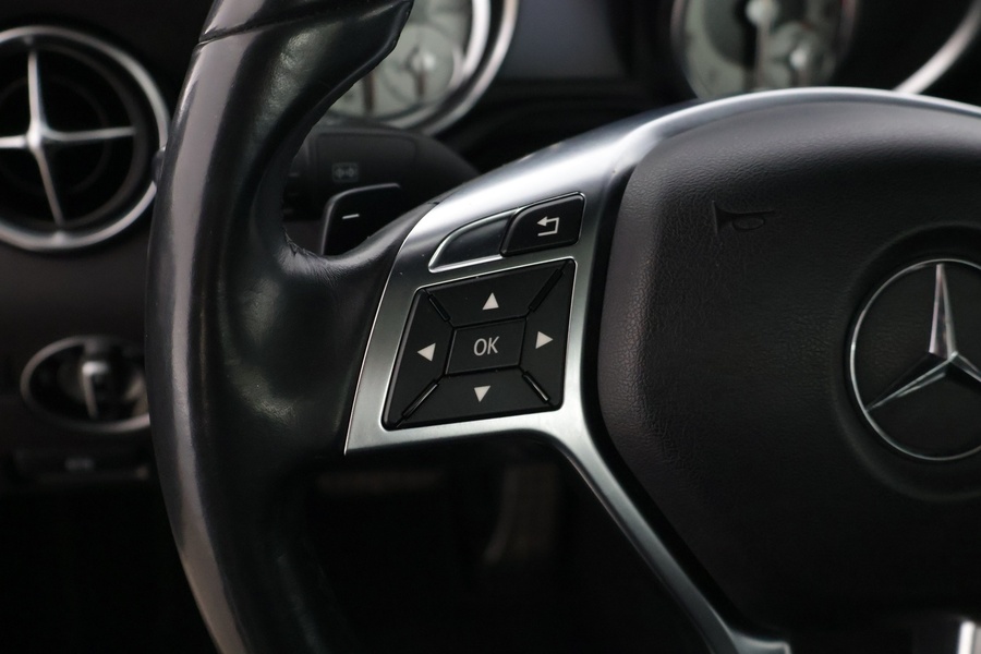 Mercedes-Benz SLK vaihtoauto