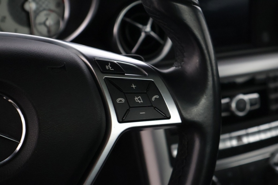 Mercedes-Benz SLK vaihtoauto